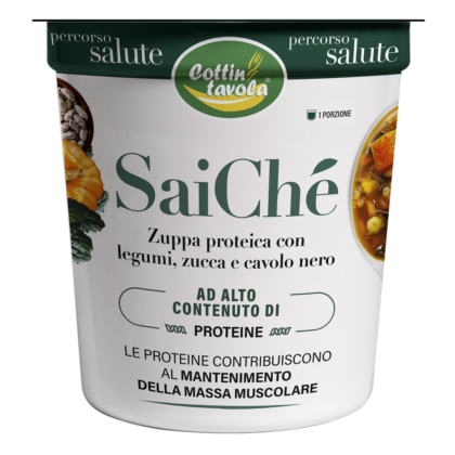 Zuppa proteica con legumi, zucca e cavolo nero